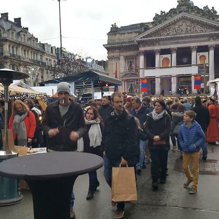 Les Pieds A La Grande Place Brüsszel Kültér fotó
